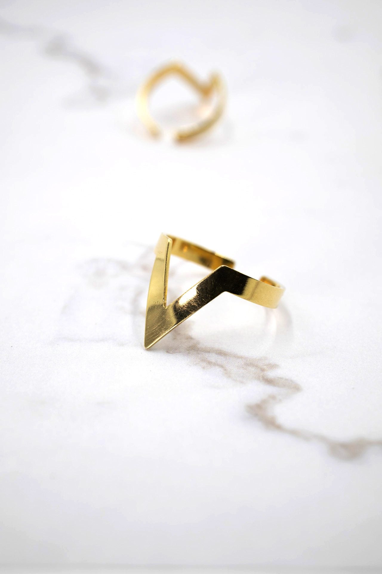 Anillo Flecha EPD chapado oro 24k