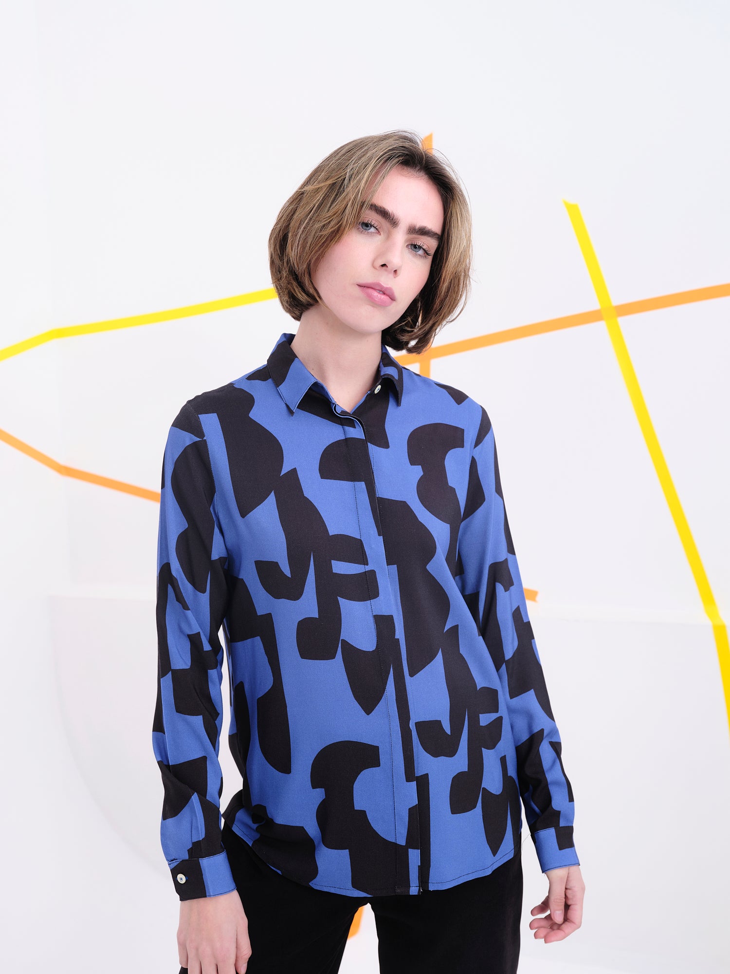 Camisa Ford azul abstracto