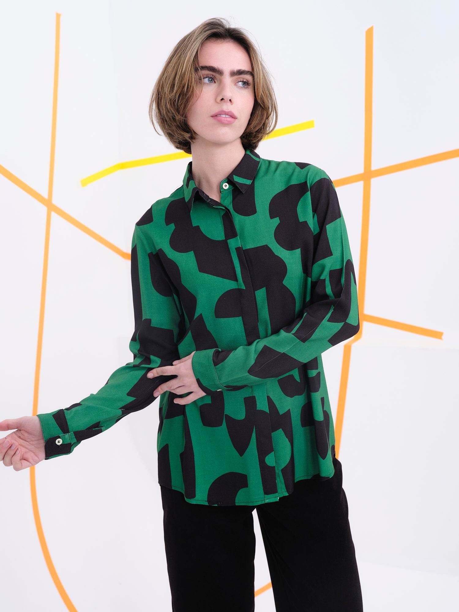 Camisa Ford verde abstracto