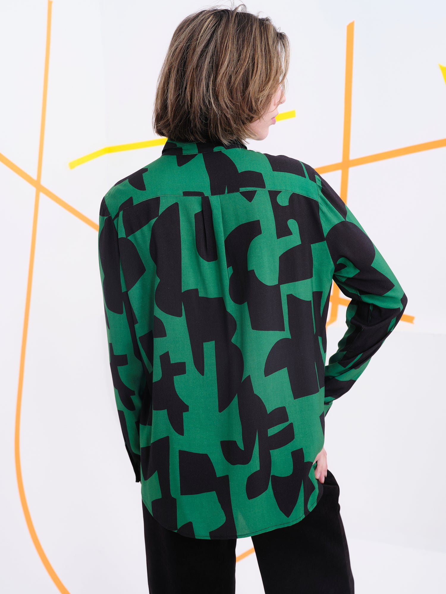 Camisa Ford verde abstracto