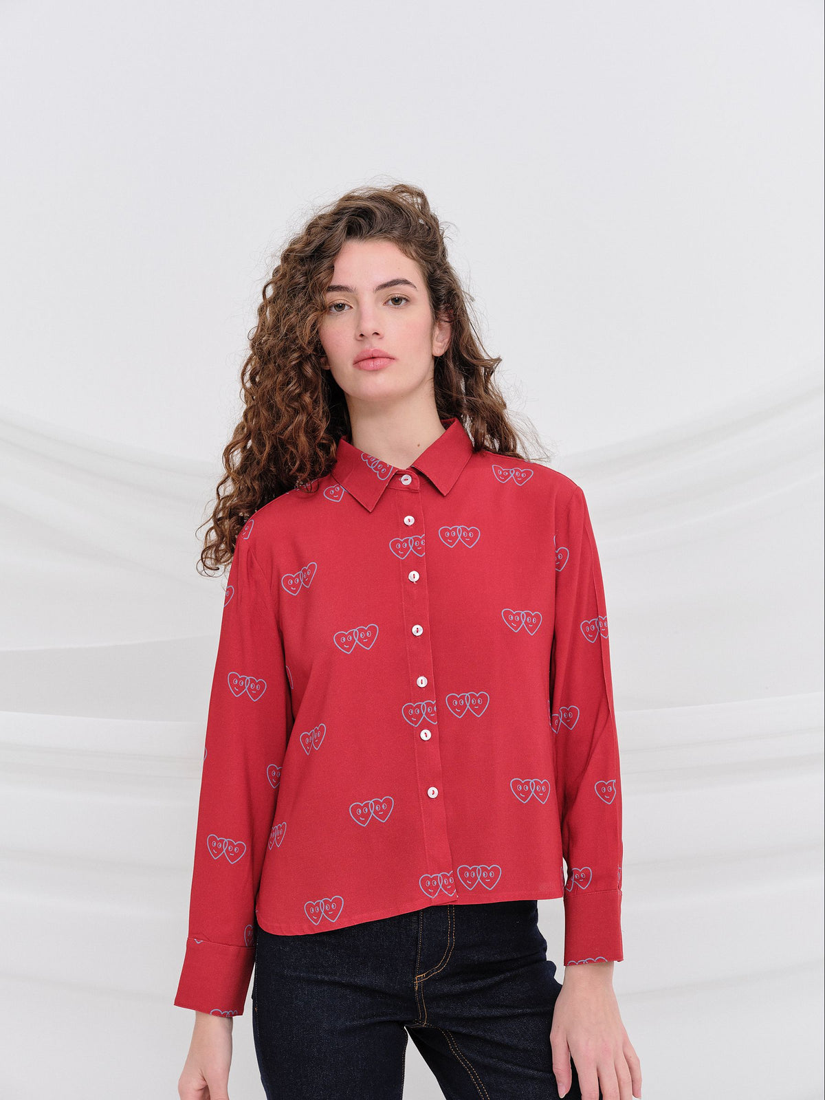 Camisa KUBRICK Roja con corazones