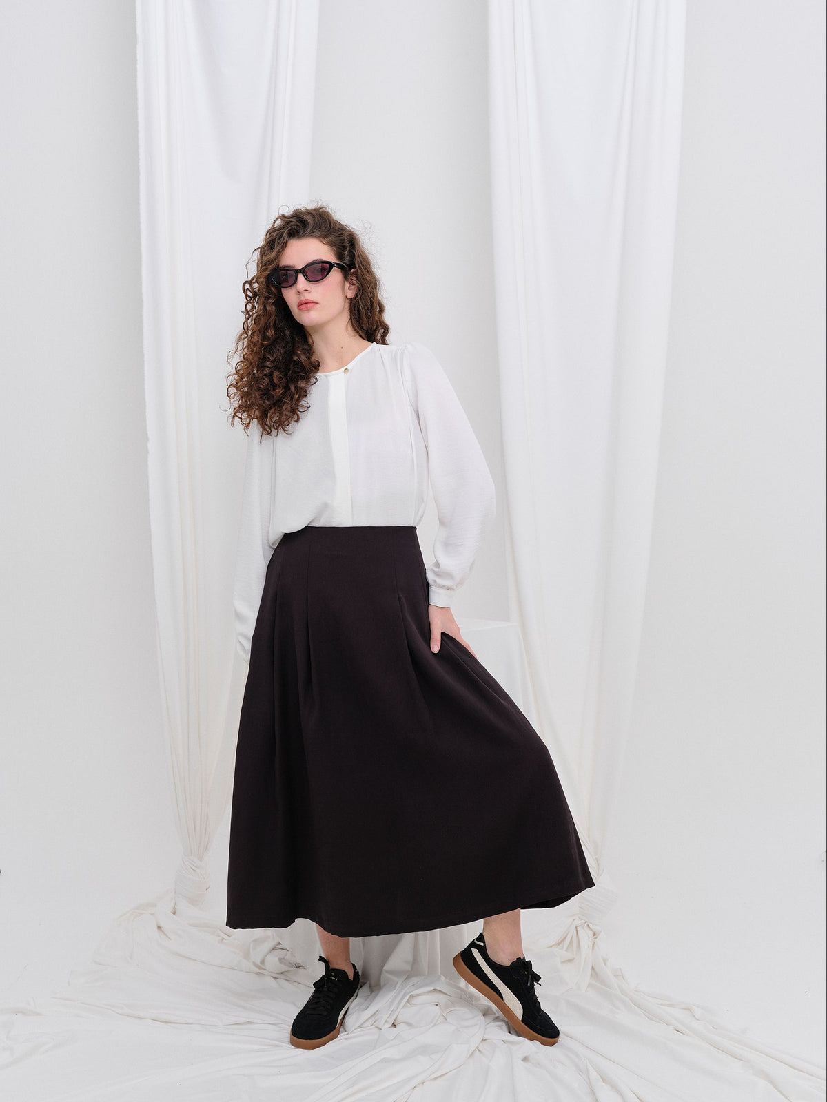 Falda Pétalo Negro