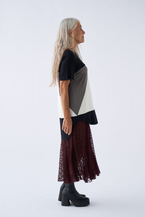 Camiseta Aequilaterus Negro gris