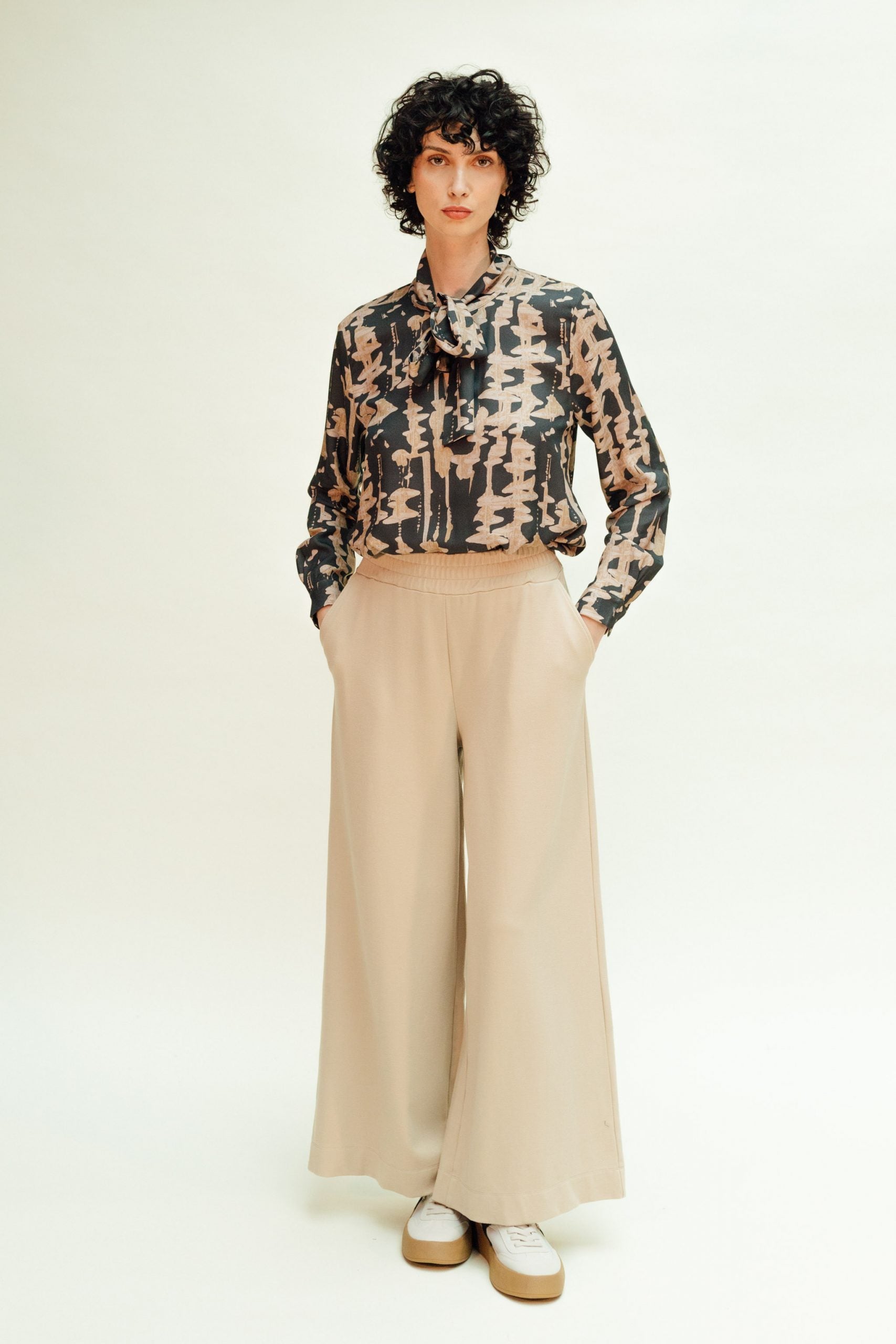 Blusa Estampada Gris/Beige