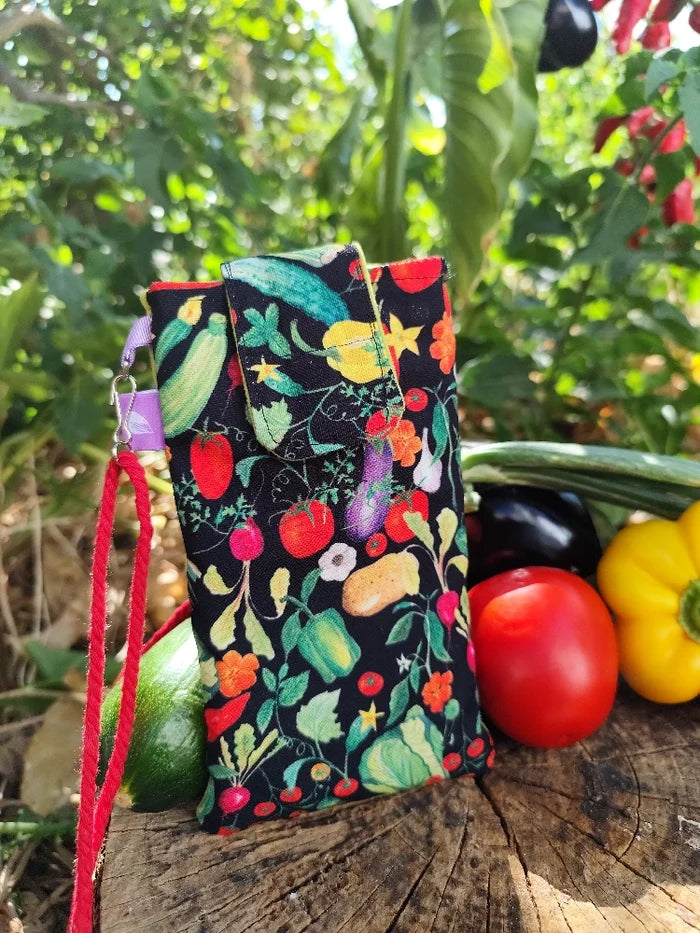 Red Zarvaje mobile phone pouch