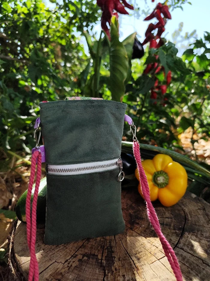 Red Zarvaje mobile phone pouch