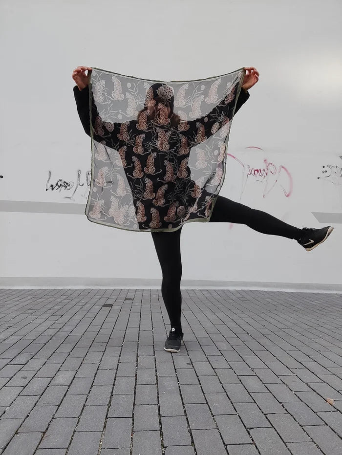 Pañuelo Guepardos negros