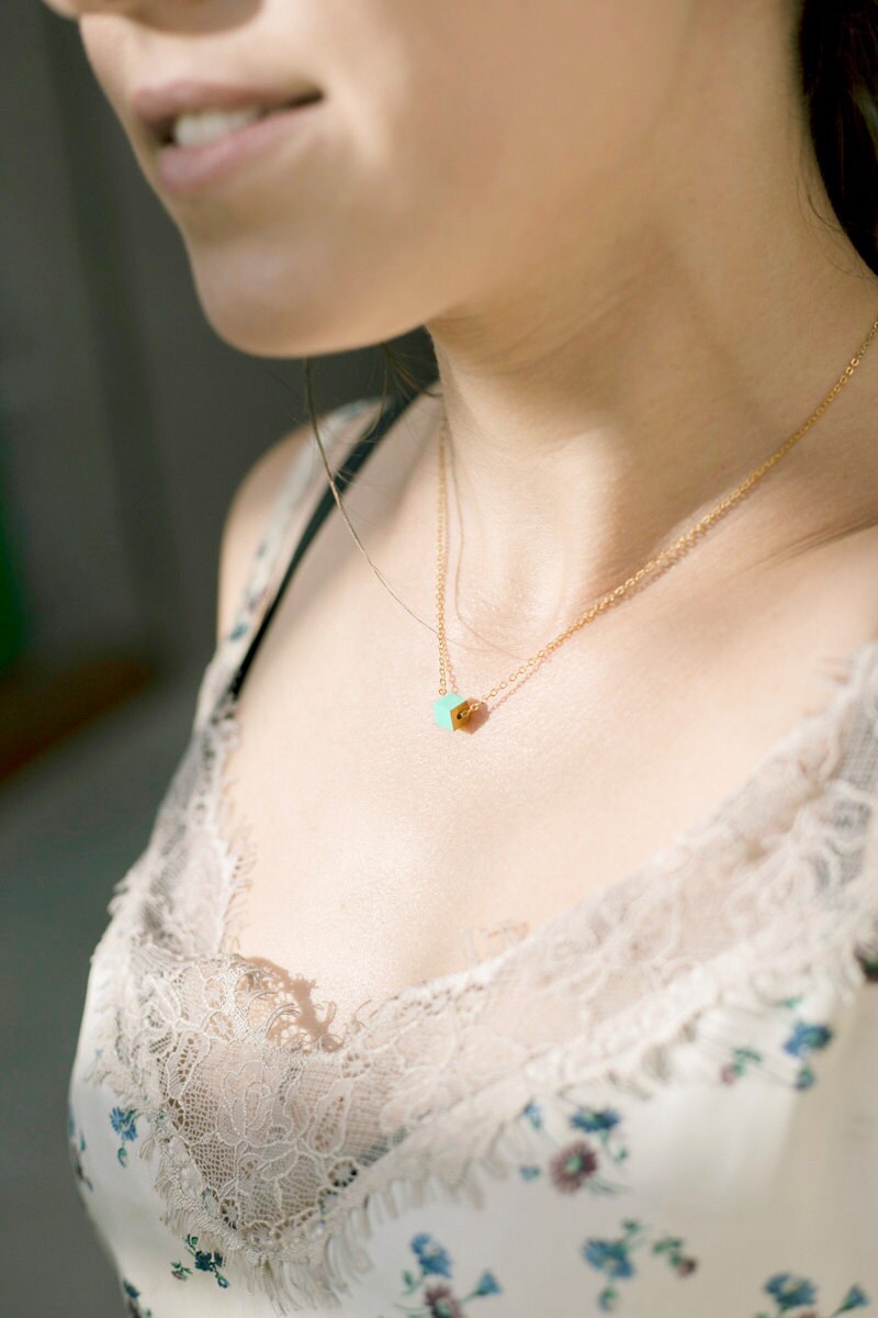 Little CUBE. Minimalist and geometric necklace made of enameled brass. Enameled. Simple and modern necklace.