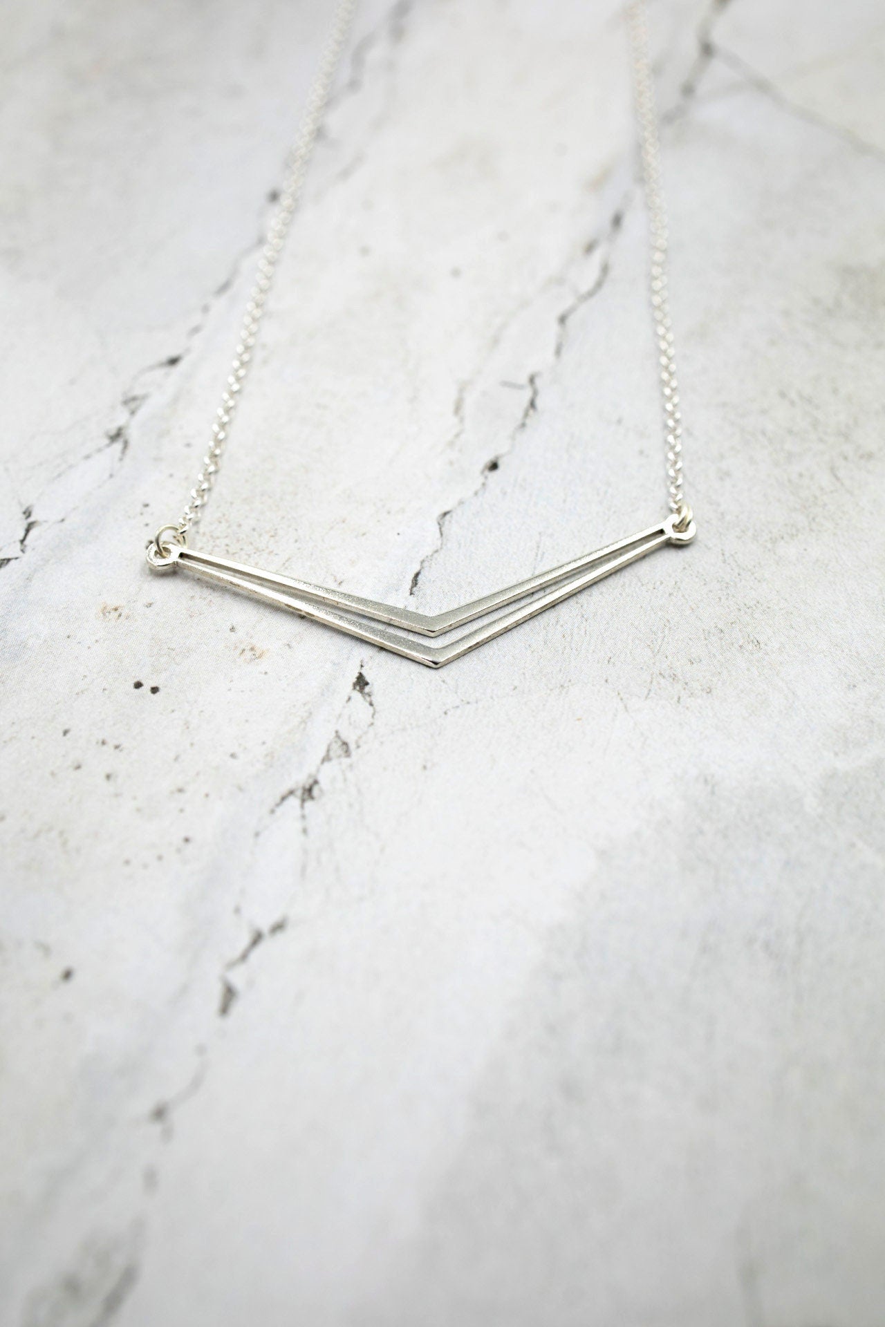 SILVER NECKLACE. DOUBLE V. Sterling Silver 925. Sterling Silver 925. Delicate and elegant piece perfect for gifts.