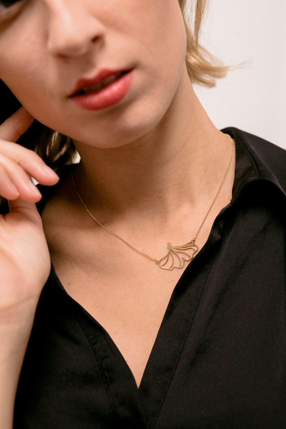 GOLDPLATED Necklace. LOBED. Goldplated Silver 24k. Delicate and elegant.A Perfect gift.