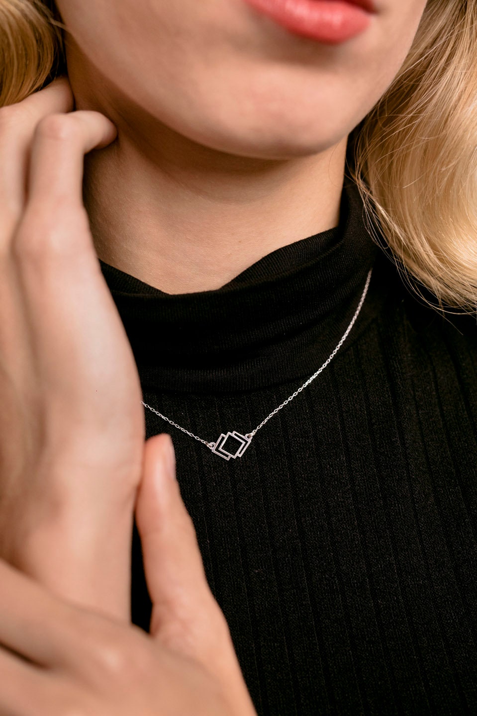 SILVER Mini Necklace. RHOMBUS. Sterling Silver 925. Delicate and elegant piece perfect for gifts.