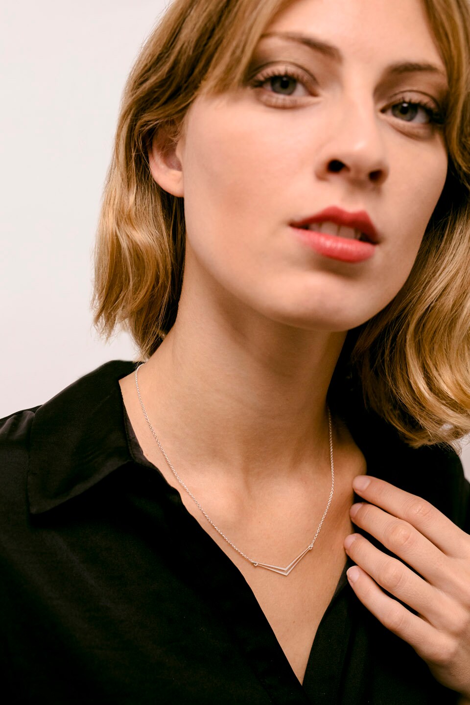 SILVER NECKLACE. DOUBLE V. Sterling Silver 925. Sterling Silver 925. Delicate and elegant piece perfect for gifts.