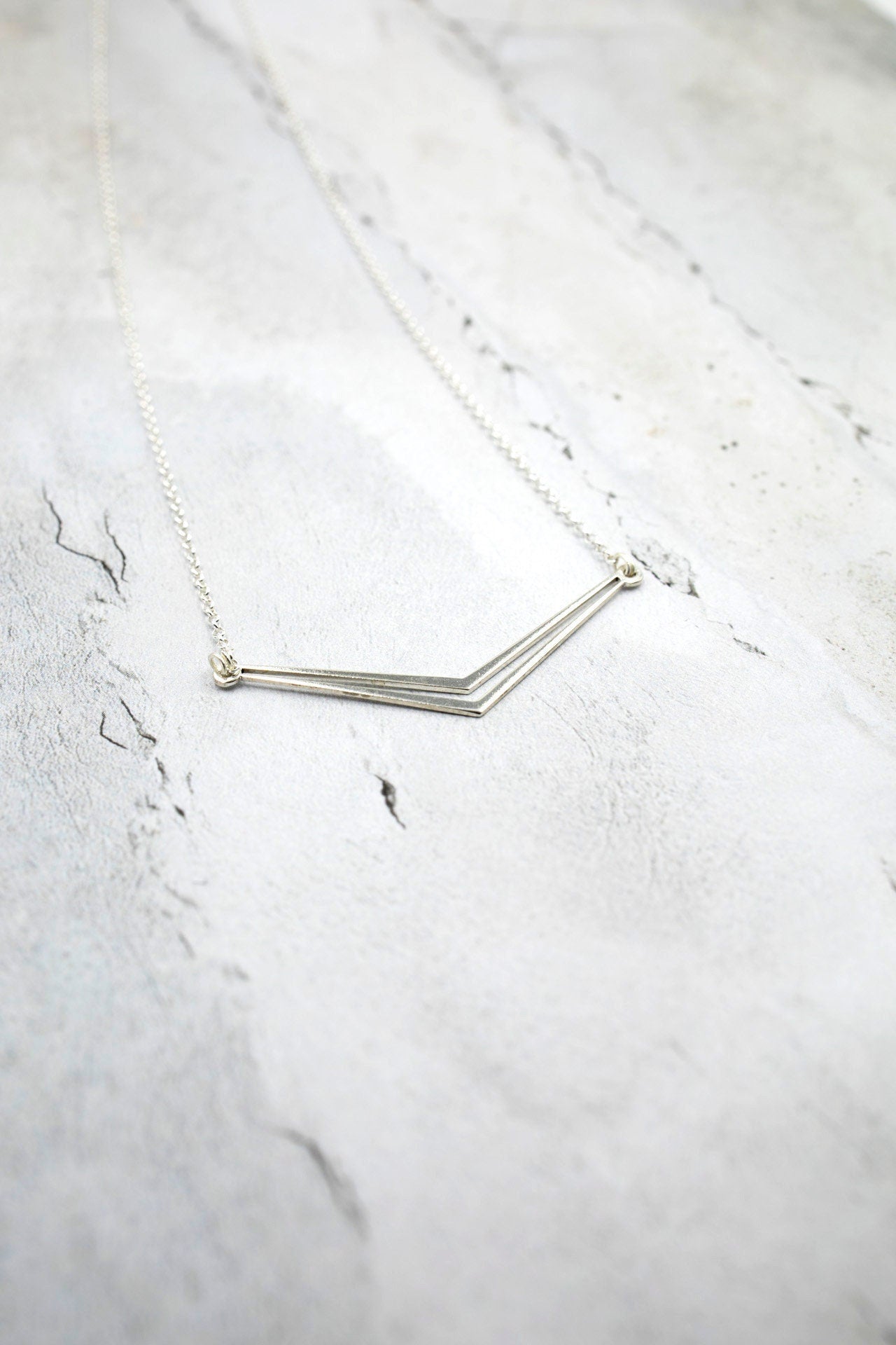 SILVER NECKLACE. DOUBLE V. Sterling Silver 925. Sterling Silver 925. Delicate and elegant piece perfect for gifts.