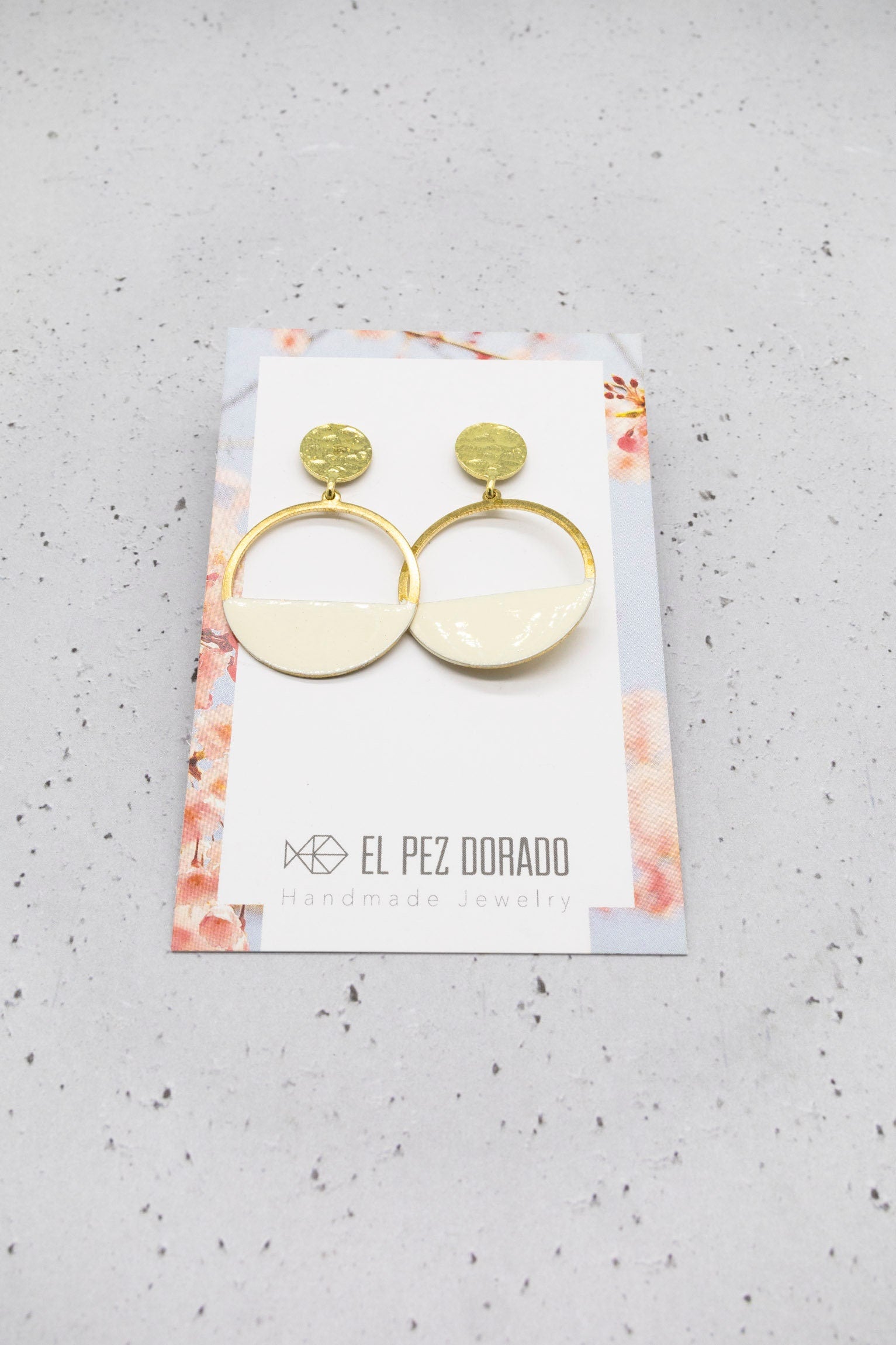 SEMICIRCLE EARRINGS. Color earrings. New collection. Original color earrings. Enameled metal.