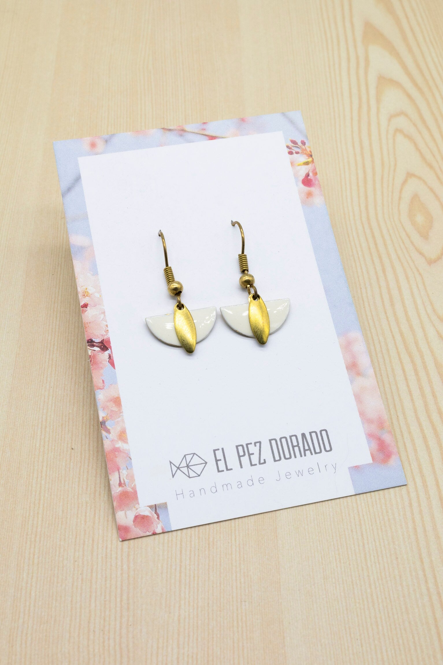 SEMICIRCLE EARRINGS. COLOR earrings. Different colors. New collection.