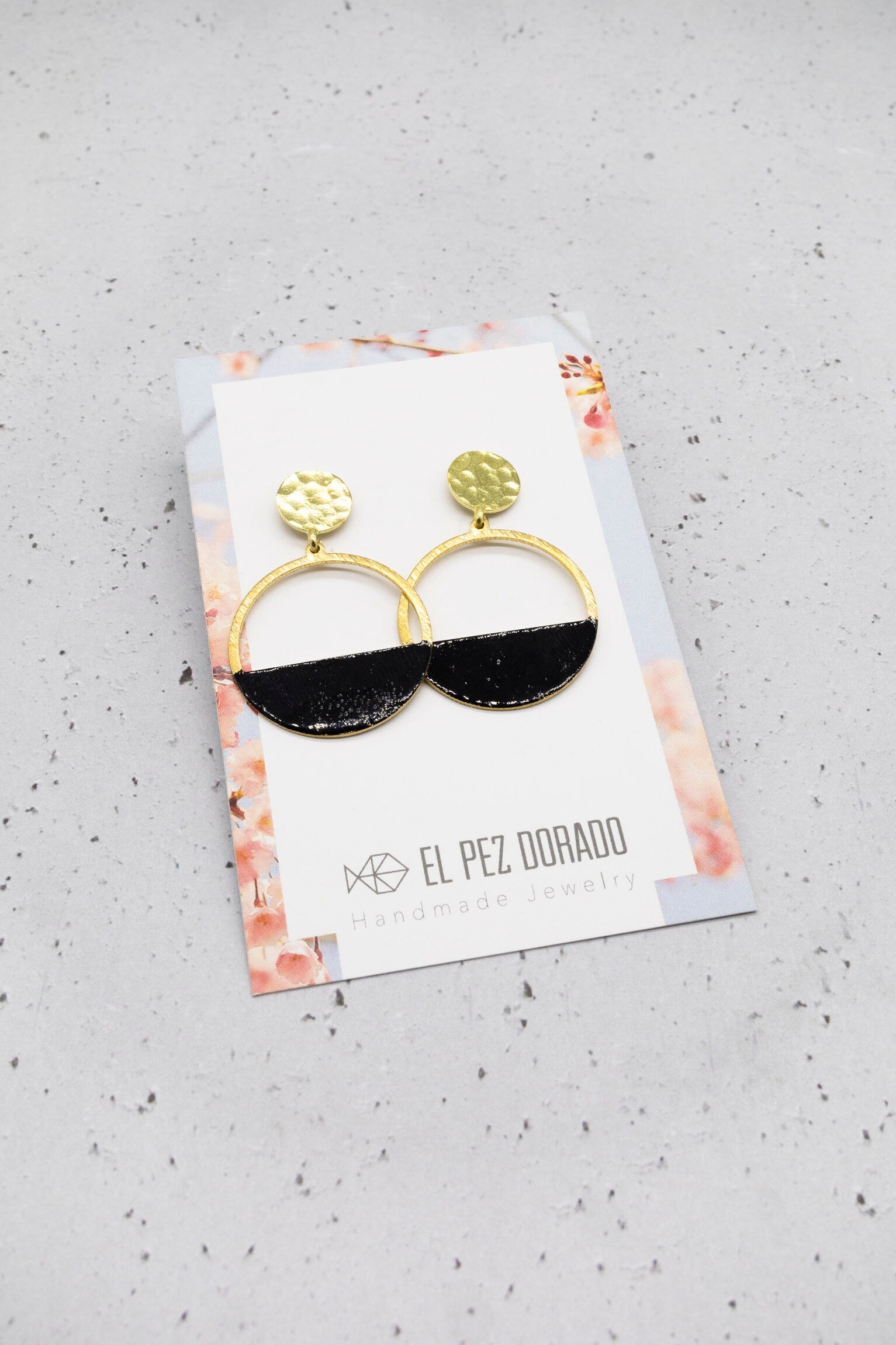 SEMICIRCLE EARRINGS. Color earrings. New collection. Original color earrings. Enameled metal.