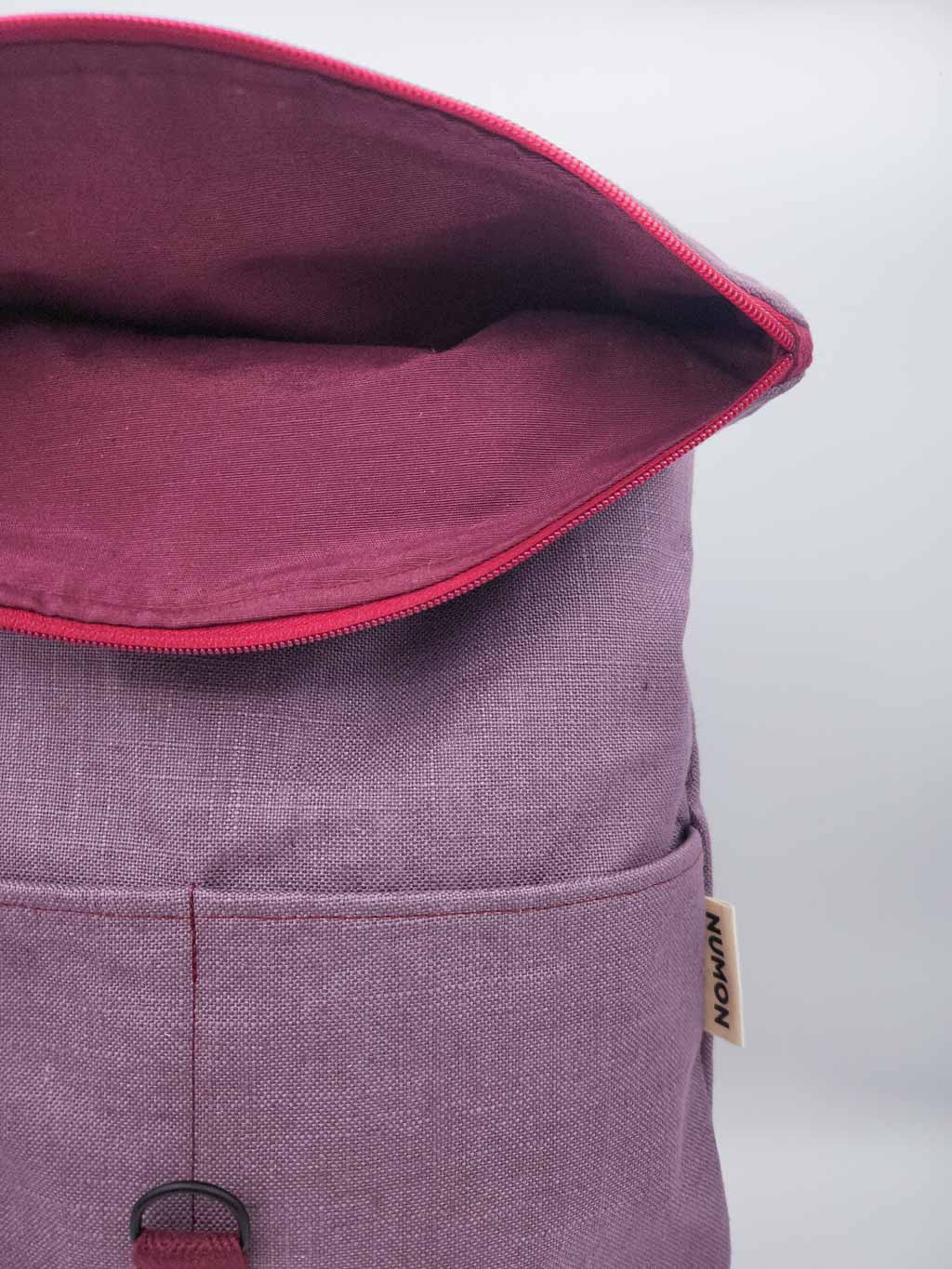 Iconic backpack tile