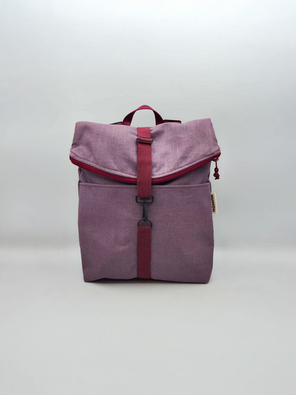 Iconic backpack tile