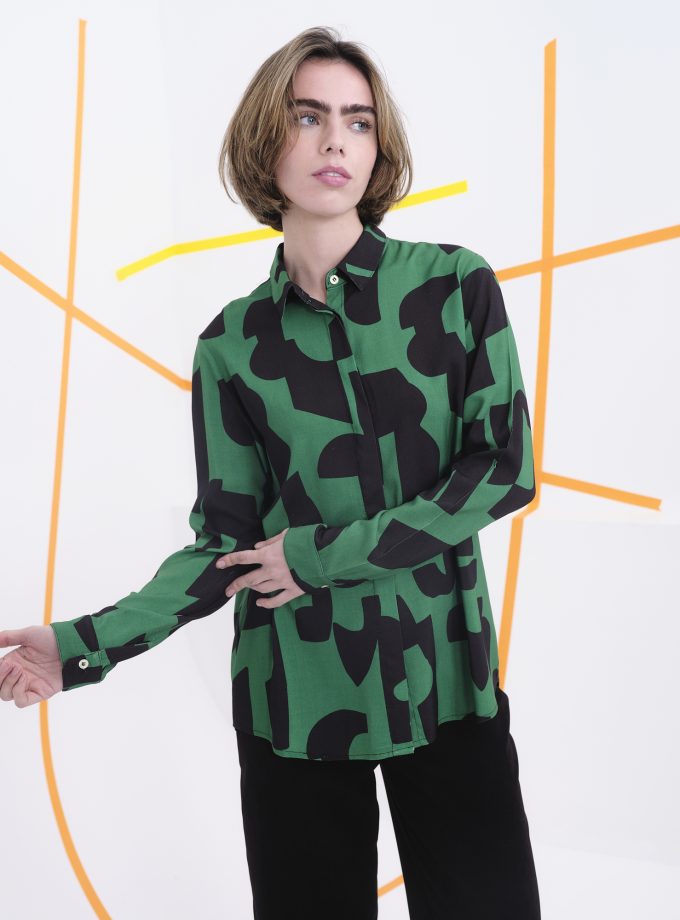Camisa Ford verde abstracto